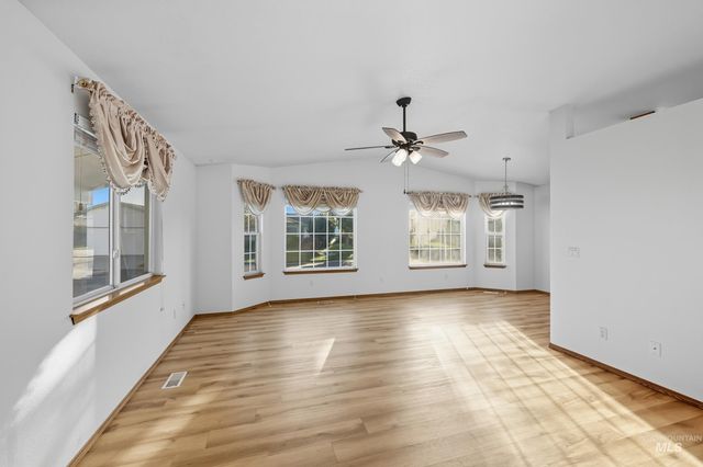 1100 Burnett Drive 228 A, Nampa, ID 83651