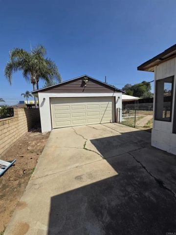 5862 Schuyler St, San Diego, CA 92139