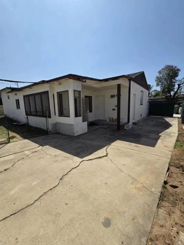 5862 Schuyler St, San Diego, CA 92139