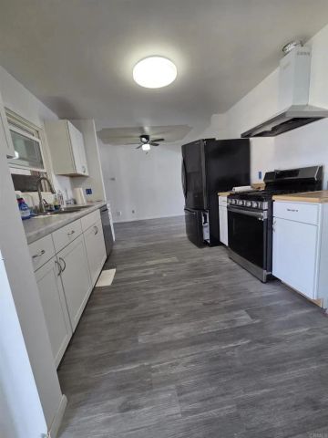 5862 Schuyler St, San Diego, CA 92139