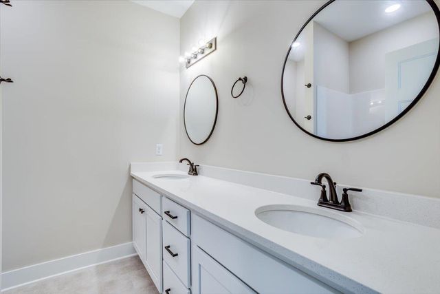 1017 Long Path St, Goddard, KS 67052