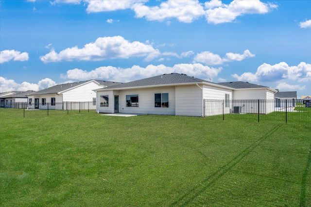 1017 Long Path St, Goddard, KS 67052