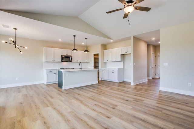 1017 Long Path St, Goddard, KS 67052