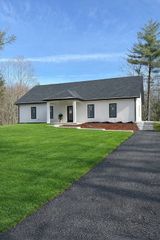 16 Smith Hanson Rd, North Brookfield, MA 01535