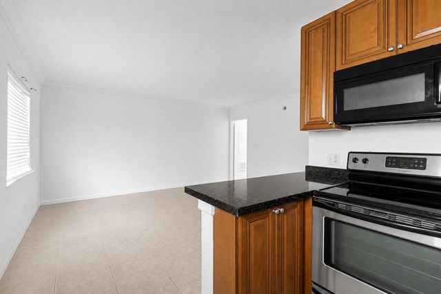 2655 NE 8th Avenue 106, Wilton Manors, FL 33334
