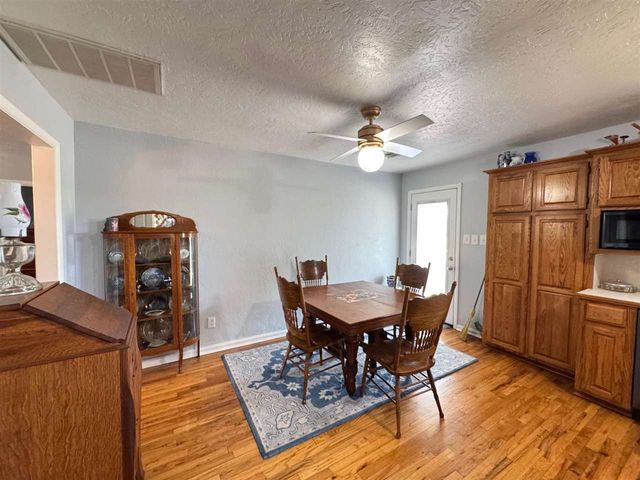 314 E Cole Ave, Fletcher, OK 73541