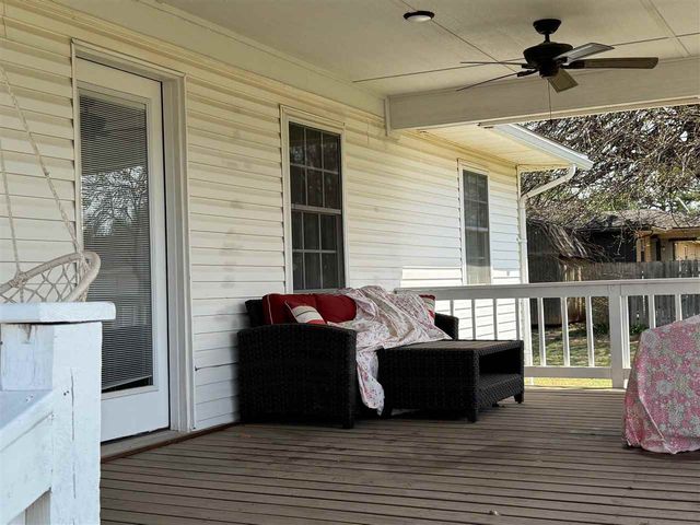 314 E Cole Ave, Fletcher, OK 73541