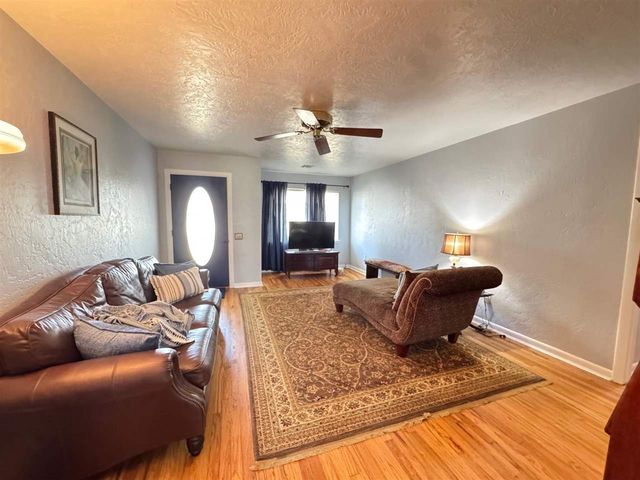 314 E Cole Ave, Fletcher, OK 73541