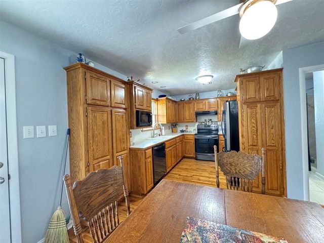 314 E Cole Ave, Fletcher, OK 73541
