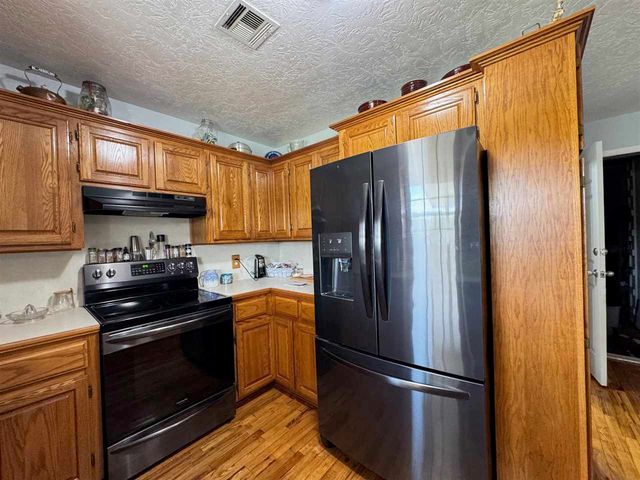 314 E Cole Ave, Fletcher, OK 73541