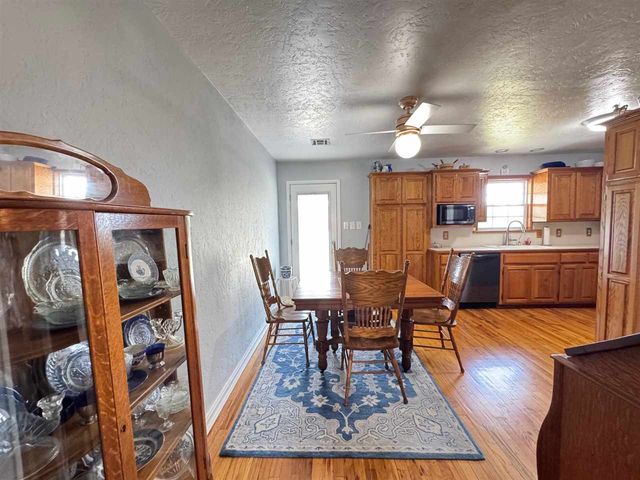 314 E Cole Ave, Fletcher, OK 73541