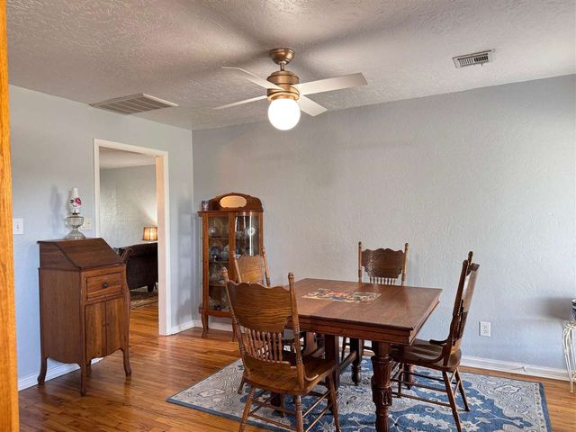 314 E Cole Ave, Fletcher, OK 73541
