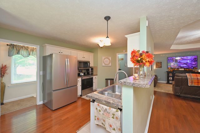 307 Dorris Ct, Hendersonville, TN 37075