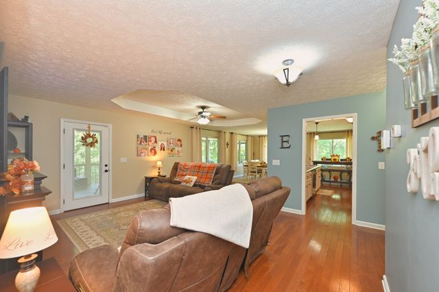 307 Dorris Ct, Hendersonville, TN 37075