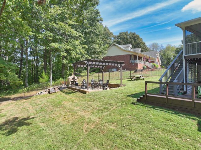 307 Dorris Ct, Hendersonville, TN 37075