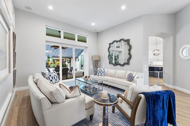 19060 SE KOKOMO Lane N, Jupiter, FL 33458