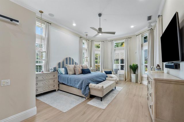 19060 SE KOKOMO Lane N, Jupiter, FL 33458