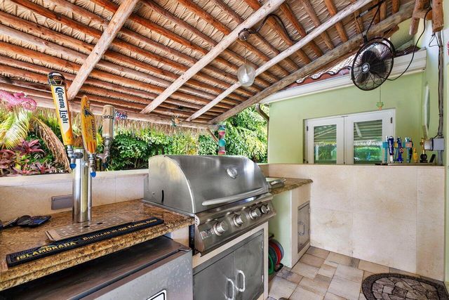 19060 SE KOKOMO Lane N, Jupiter, FL 33458