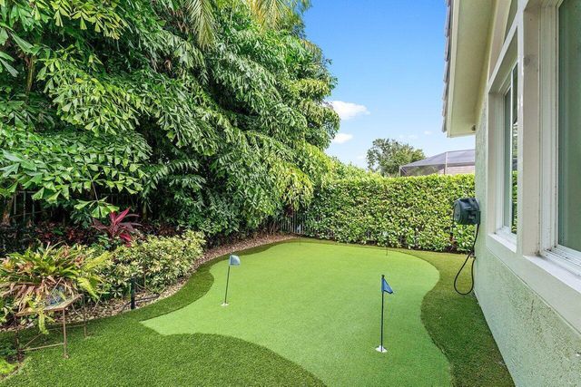 19060 SE KOKOMO Lane N, Jupiter, FL 33458