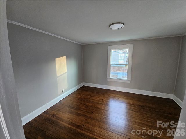 515 26th Street SW, Hickory, NC 28602