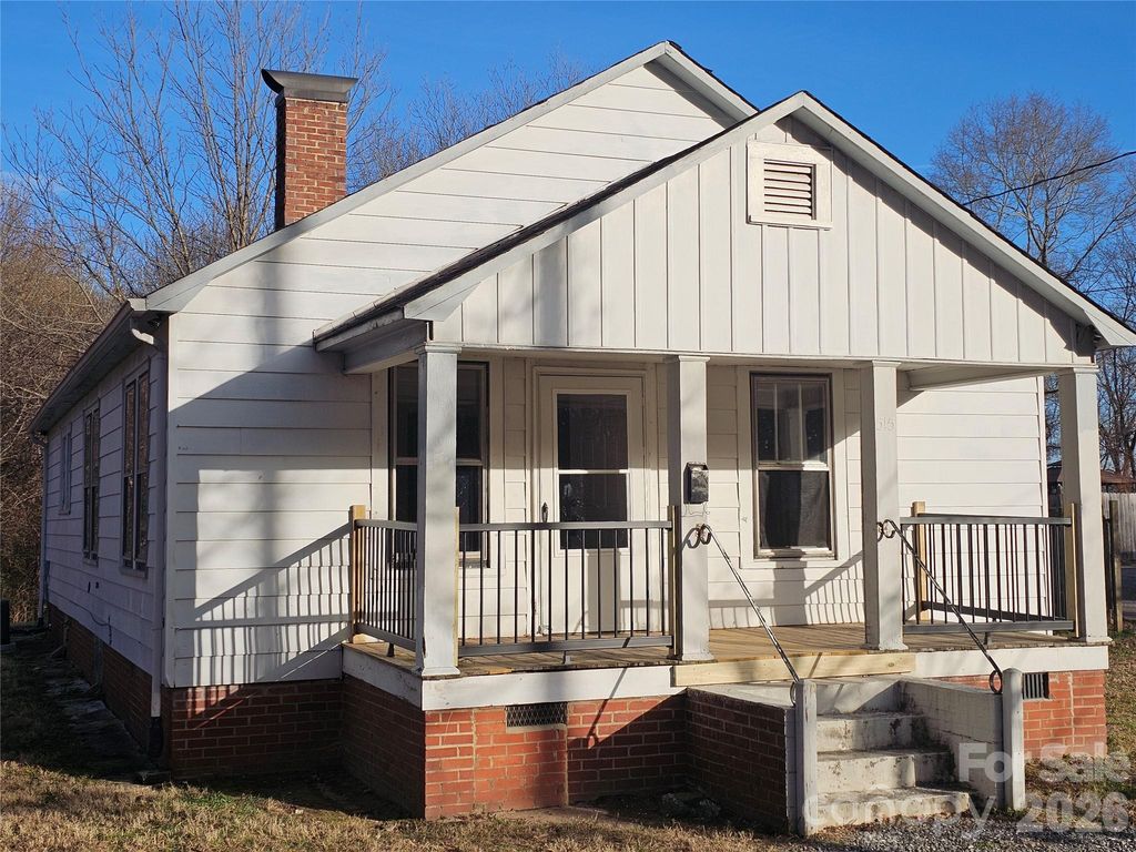515 26th Street SW, Hickory, NC 28602