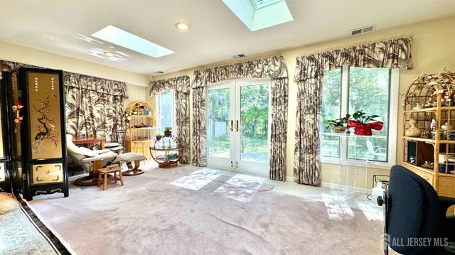 9 Highpoint Drive, Edison, NJ 08820
