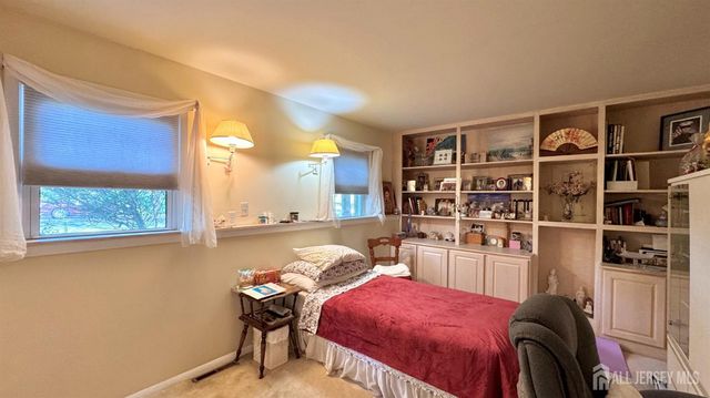 9 Highpoint Drive, Edison, NJ 08820