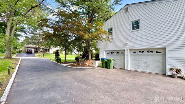 9 Highpoint Drive, Edison, NJ 08820
