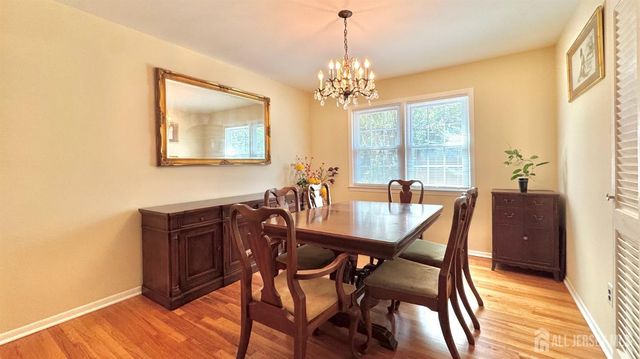 9 Highpoint Drive, Edison, NJ 08820