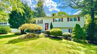 9 Highpoint Drive, Edison, NJ 08820