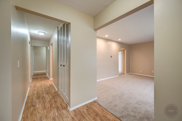 46 Ingleshire Road, Montgomery, IL 60538