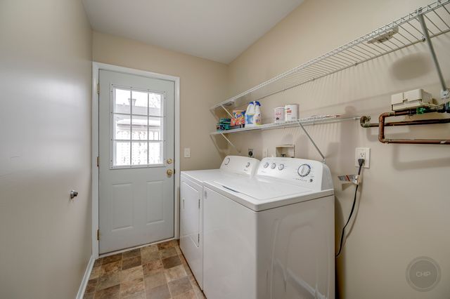 46 Ingleshire Road, Montgomery, IL 60538