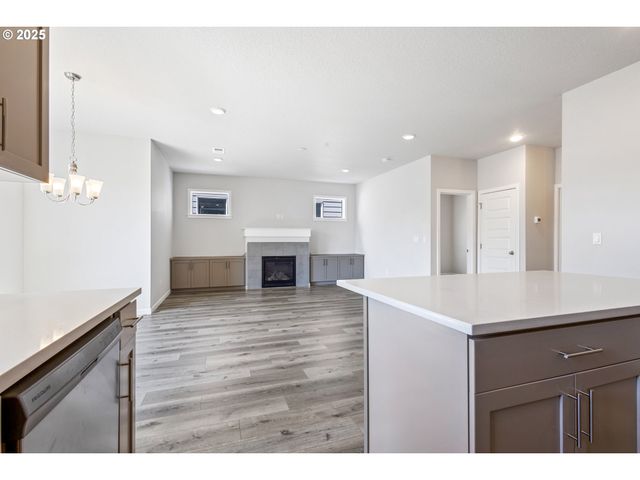 18600 Sw BLUEBIRD Ln, Beaverton, OR 97003