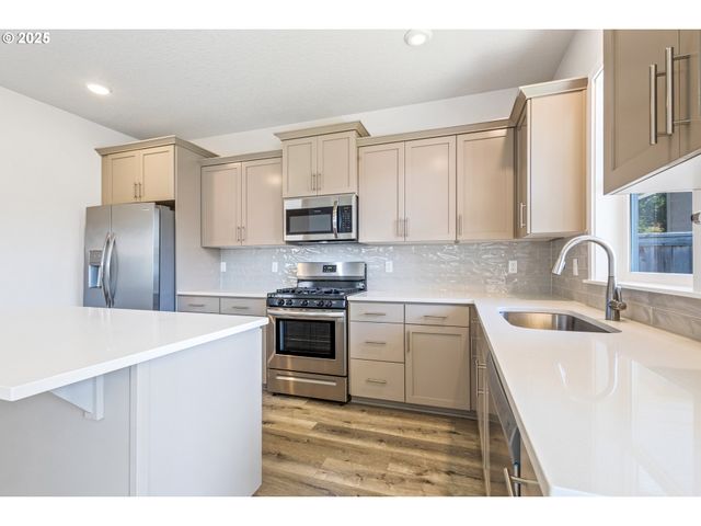 18600 Sw BLUEBIRD Ln, Beaverton, OR 97003