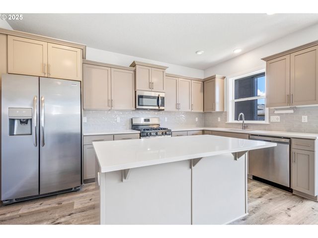 18600 Sw BLUEBIRD Ln, Beaverton, OR 97003