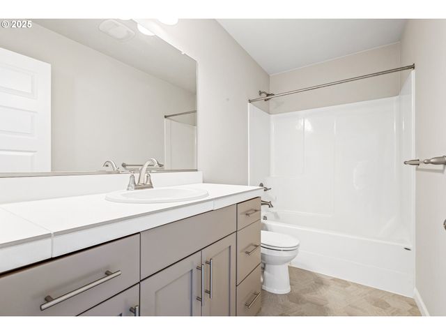 18600 Sw BLUEBIRD Ln, Beaverton, OR 97003