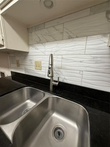 361 N Post Oak Lane 341, Houston, TX 77024