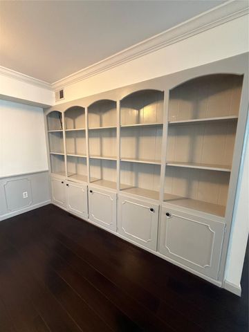 361 N Post Oak Lane 341, Houston, TX 77024