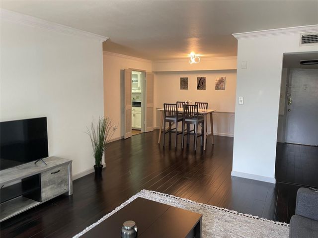 361 N Post Oak Lane 341, Houston, TX 77024