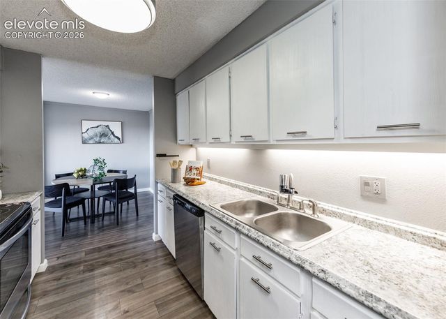 411 Lakewood Circle B913, Colorado Springs, CO 80910