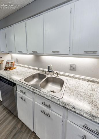 411 Lakewood Circle B913, Colorado Springs, CO 80910