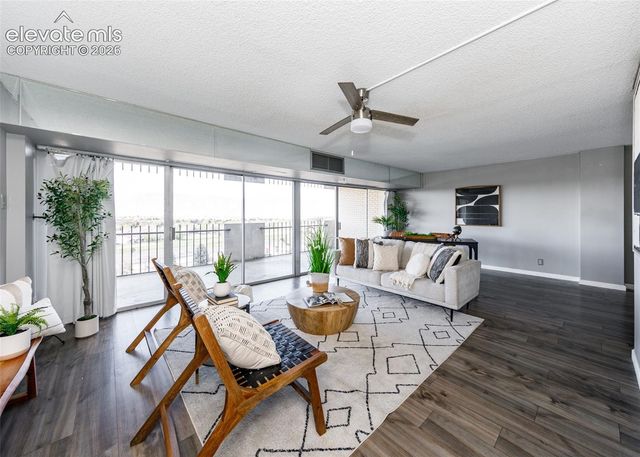411 Lakewood Circle B913, Colorado Springs, CO 80910
