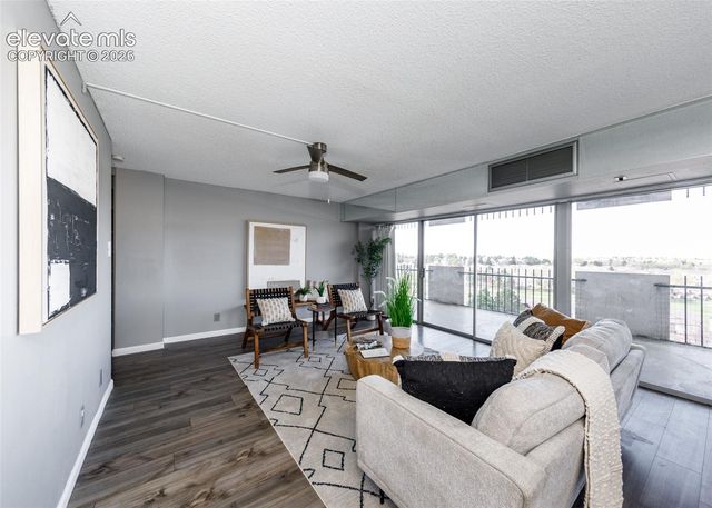 411 Lakewood Circle B913, Colorado Springs, CO 80910