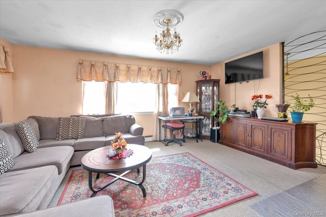 855 Front Street, Uniondale, NY 11553