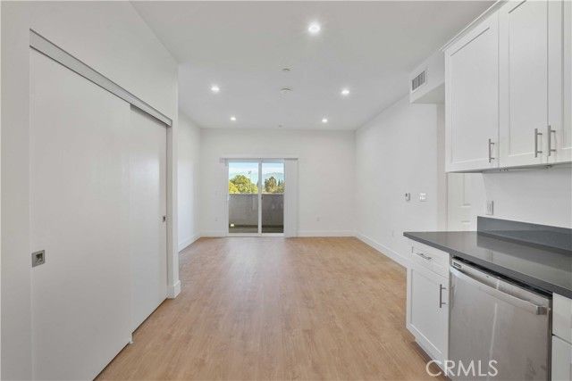 8750 Sepulveda Boulevard 411, North Hills (los Angeles), CA 91343