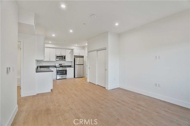 8750 Sepulveda Boulevard 411, North Hills (los Angeles), CA 91343