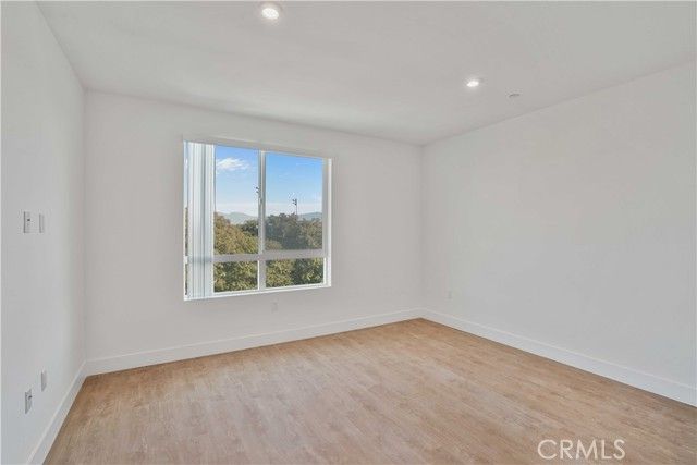 8750 Sepulveda Boulevard 411, North Hills (los Angeles), CA 91343