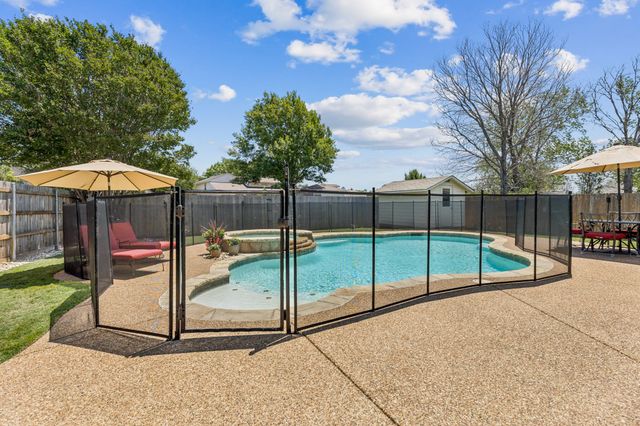 5787 Fawn Court, Haltom City, TX 76137