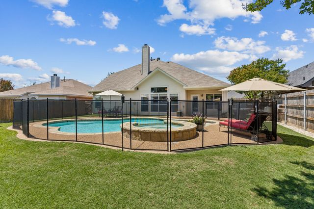 5787 Fawn Court, Haltom City, TX 76137
