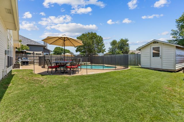 5787 Fawn Court, Haltom City, TX 76137